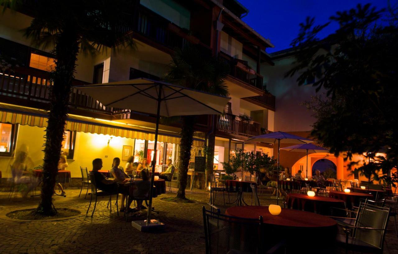 Hotel Weingut Klosterhof Caldaro Exterior photo